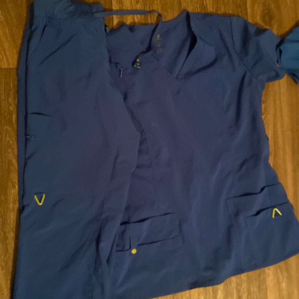Med culture scrub set royal blue size small